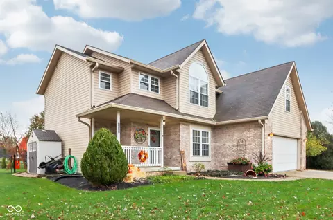 4939 Aquaduct Dr, Greenwood, IN 46142