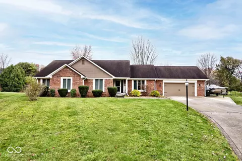 1906 Huntington Ct, Indianapolis, IN 46229