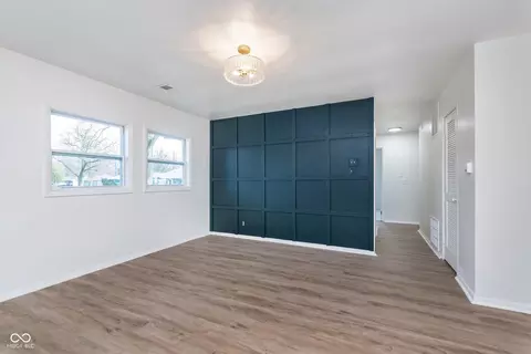 Living - 6735 E 49th St, Lawrence, IN 46226 photo 3 of 4