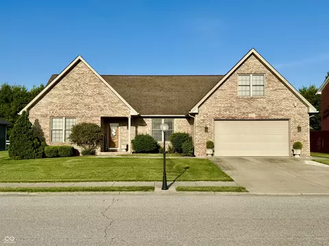6998 Meredith Dr, Seymour, IN 47274