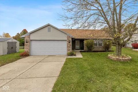235 Lullaby Ct, Greenfield, IN 46140