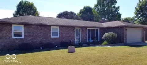 2563 E Colonial Ave, Terre Haute, IN 47805