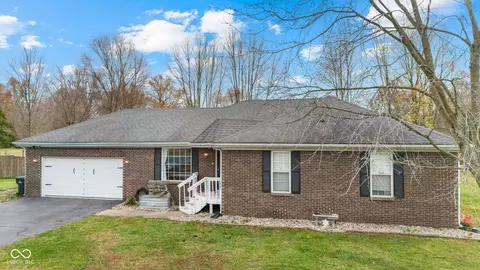 273 Muriel Dr, Scottsburg, IN 47170