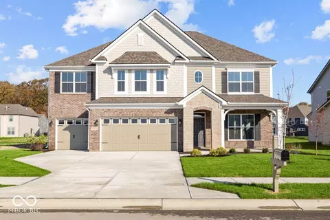 10614 Banyan Wood Ct, Indianapolis, IN 46239