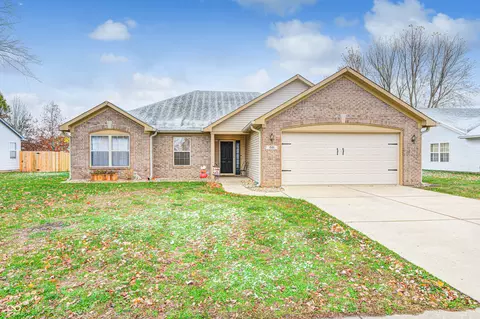 1581 Black Oak Ct, Franklin, IN 46131