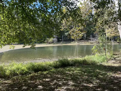 7124 N Upper Lake Dr, Martinsville, IN 46151