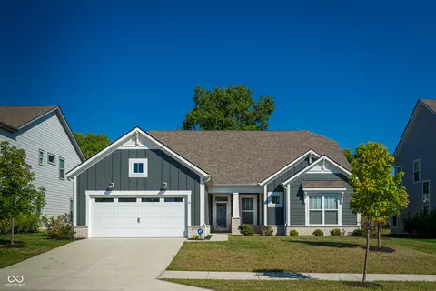 5182 Citadel Dr, Noblesville, IN 46062