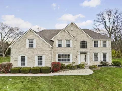 12535 Robinbrook Dr, Carmel, IN 46033