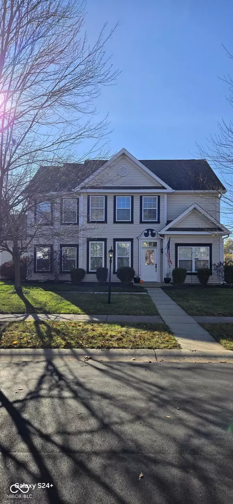 727 Piedmont Dr, Westfield, IN 46074