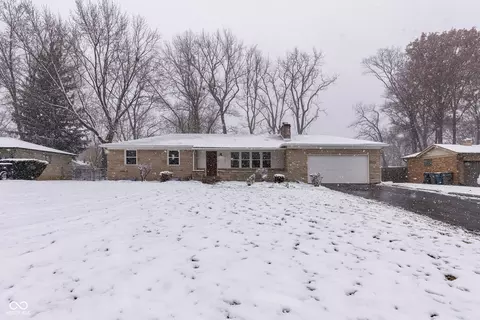 5335 Ashbourne Ln, Indianapolis, IN 46226