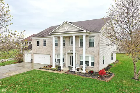 6711 Eagle Crossing Blvd, Brownsburg, IN 46112
