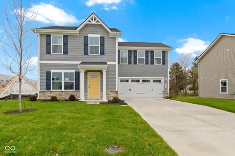 1663 Juniper Ln, Greenfield, IN 46140