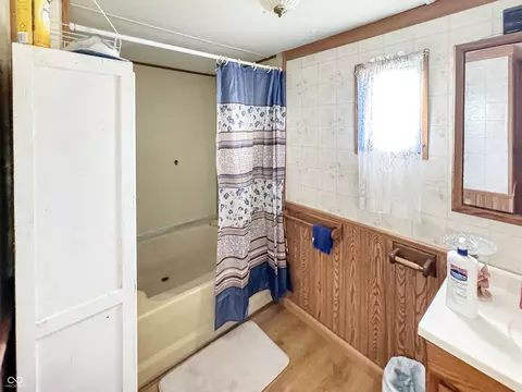 Bath - 4355 E Streacher Rd, Bloomington, IN 47408 photo 1 of 1