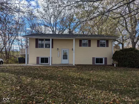 1205 N County Road 300 Rd W, New Castle, IN 47362
