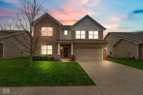5612 Crestview Trl, Mccordsville, IN 46055