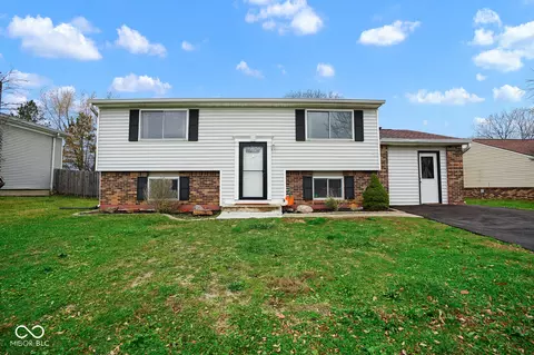 7715 Inverness Dr, Indianapolis, IN 46237