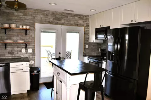 5400 E Forster Ave, Columbus, IN 47201 photo 10