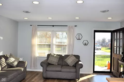 5400 E Forster Ave, Columbus, IN 47201 photo 8