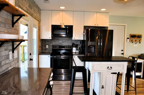 5400 E Forster Ave, Columbus, IN 47201 photo 14