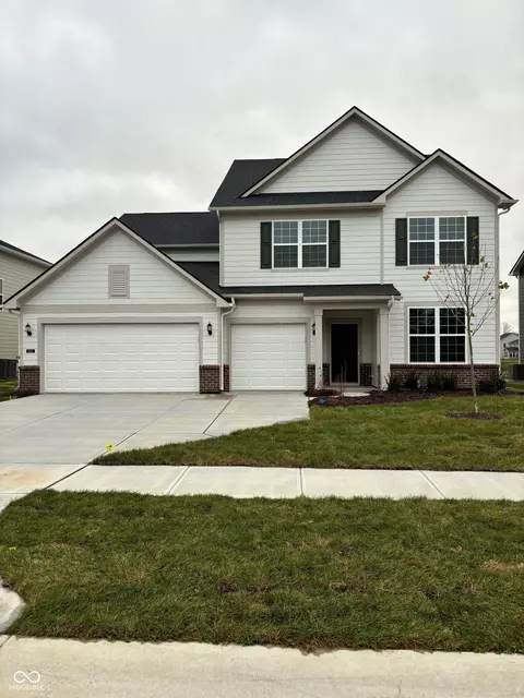 8420 Morgan Ln, Zionsville, IN 46077