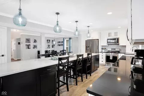 5315 Twin Bridge Blvd, Indianapolis, IN 46239