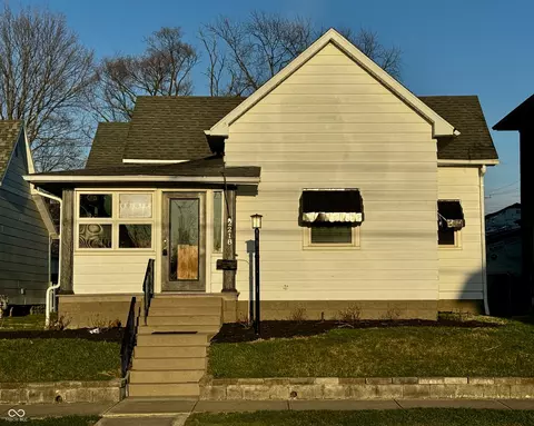 2218 Central Ave, Anderson, IN 46016