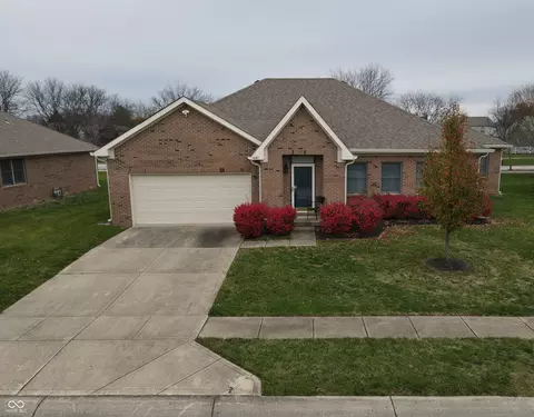 4643 Kensington Way N, Plainfield, IN 46168