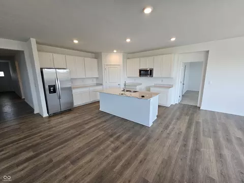2280 Pine Valley Dr, Plainfield, IN 46168 photo 3