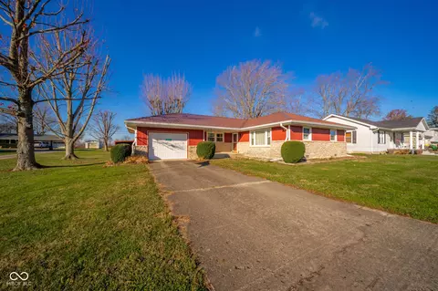 201 N Vine St, Kennard, IN 47351