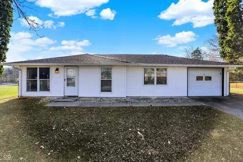 284 Meadow Dr, Greenwood, IN 46142
