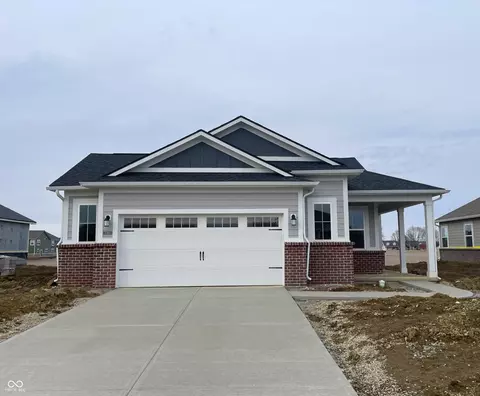 5368 W Glenview Dr, Mccordsville, IN 46055