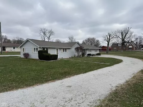 303 E Pat Rady Way, Bainbridge, IN 46105