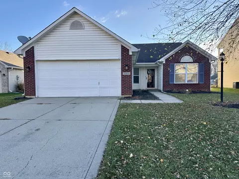 12351 Tuckaway Ct, Fishers, IN 46037