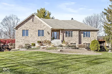 5856 Essex Dr, Pittsboro, IN 46167