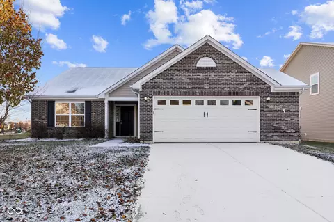 4751 Stardust Cir, Plainfield, IN 46168
