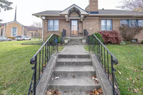 1330 N Bosart Ave, Indianapolis, IN 46201