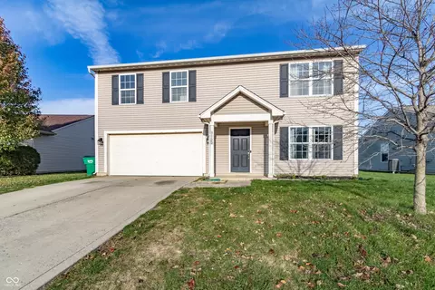 3122 W Longbranch Dr, Monrovia, IN 46157