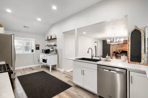 Kitchen - 6964 S 100 E, Markleville, IN 46056 photo 2 of 2