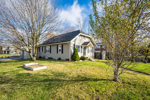 512 E Mcclain Ave, Scottsburg, IN 47170