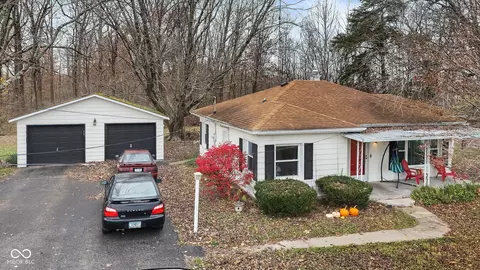 734 S Lake Rd S, Scottsburg, IN 47170