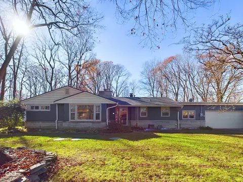 107 Canterbury Ct, Anderson, IN 46012