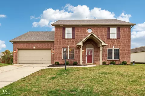 7967 Meadow Bend Cir, Indianapolis, IN 46259