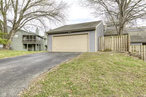 179 Sugarwood Ln, Avon, IN 46123