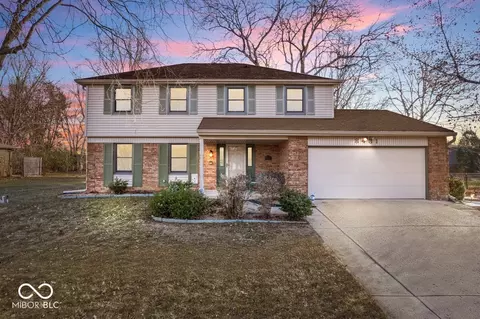 8431 Lockwood Ln, Indianapolis, IN 46217