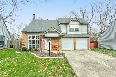 9786 River Oak Ln, Fishers, IN 46038