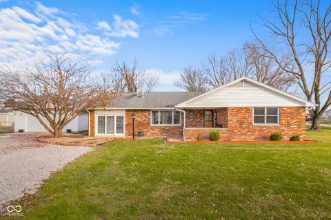 14313 S San Vincente Dr, Columbus, IN 47201