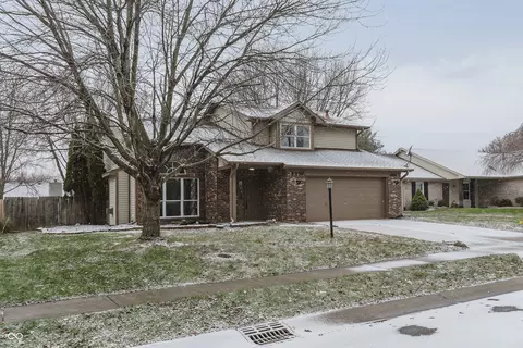 2642 Cressmoor Cir, Indianapolis, IN 46234