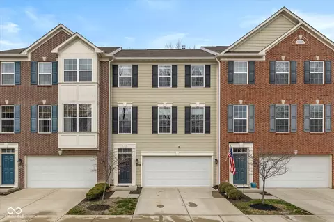 9044 Ramapo Dr, Fishers, IN 46038