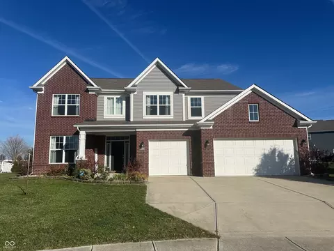 2215 Dorothea Ct, Greenwood, IN 46143