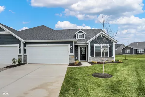 155 Maxim Ct #093-B, Cumberland, IN 46229